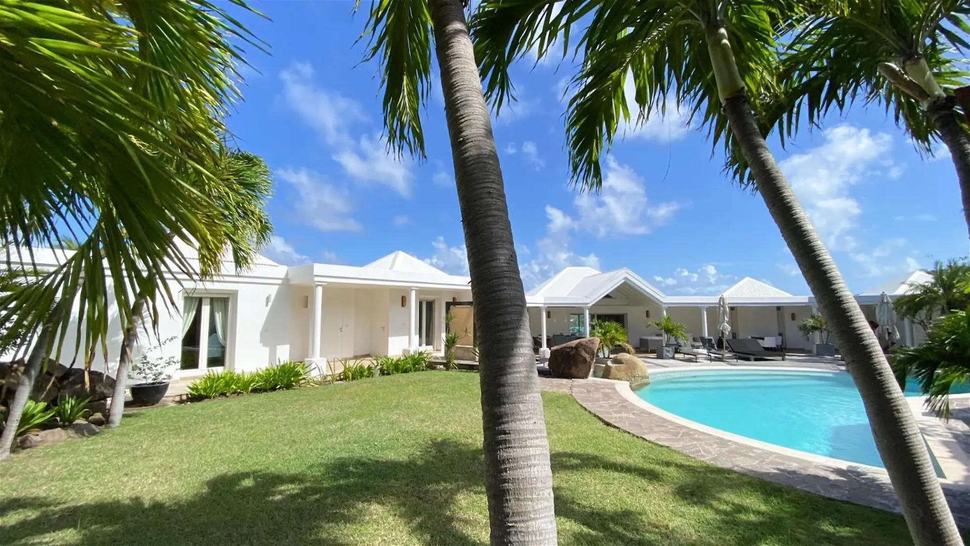 Perfect Getaway Villa In A Quiet Neighborhood Marigot