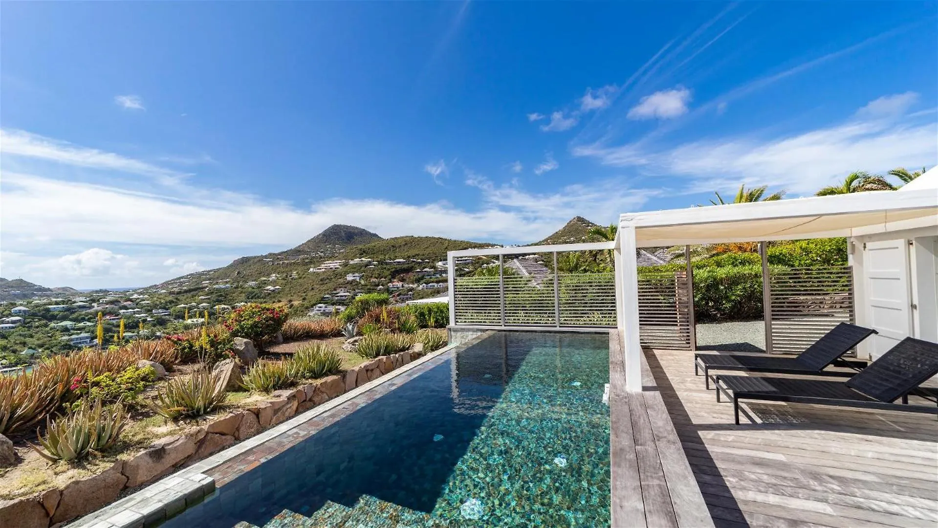 Perfect Getaway Villa In A Quiet Neighborhood Marigot